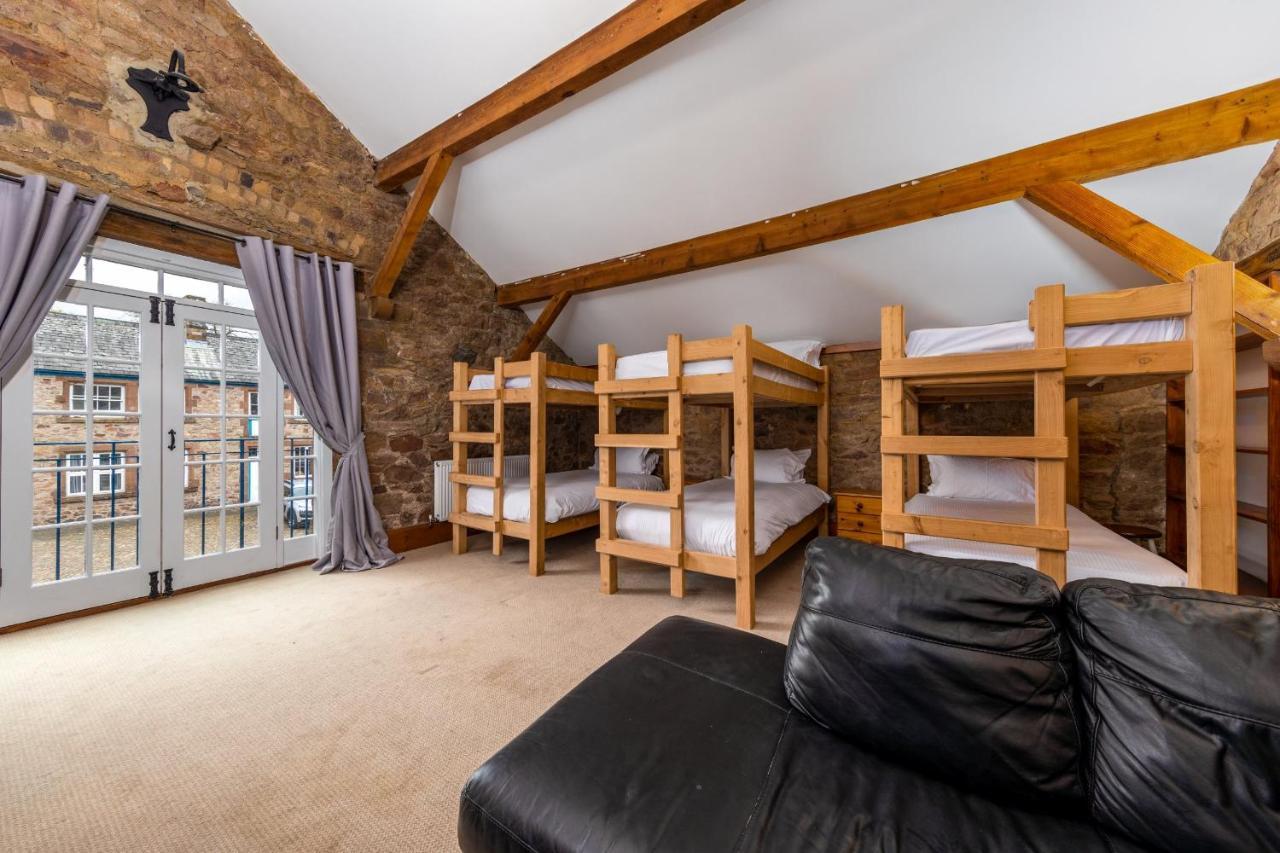 Muncaster Castle Coachman'S Quarters Bed & Breakfast Рейвънглас Екстериор снимка
