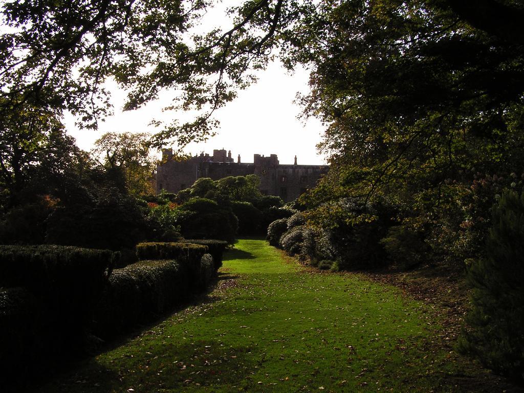 Muncaster Castle Coachman'S Quarters Bed & Breakfast Рейвънглас Екстериор снимка